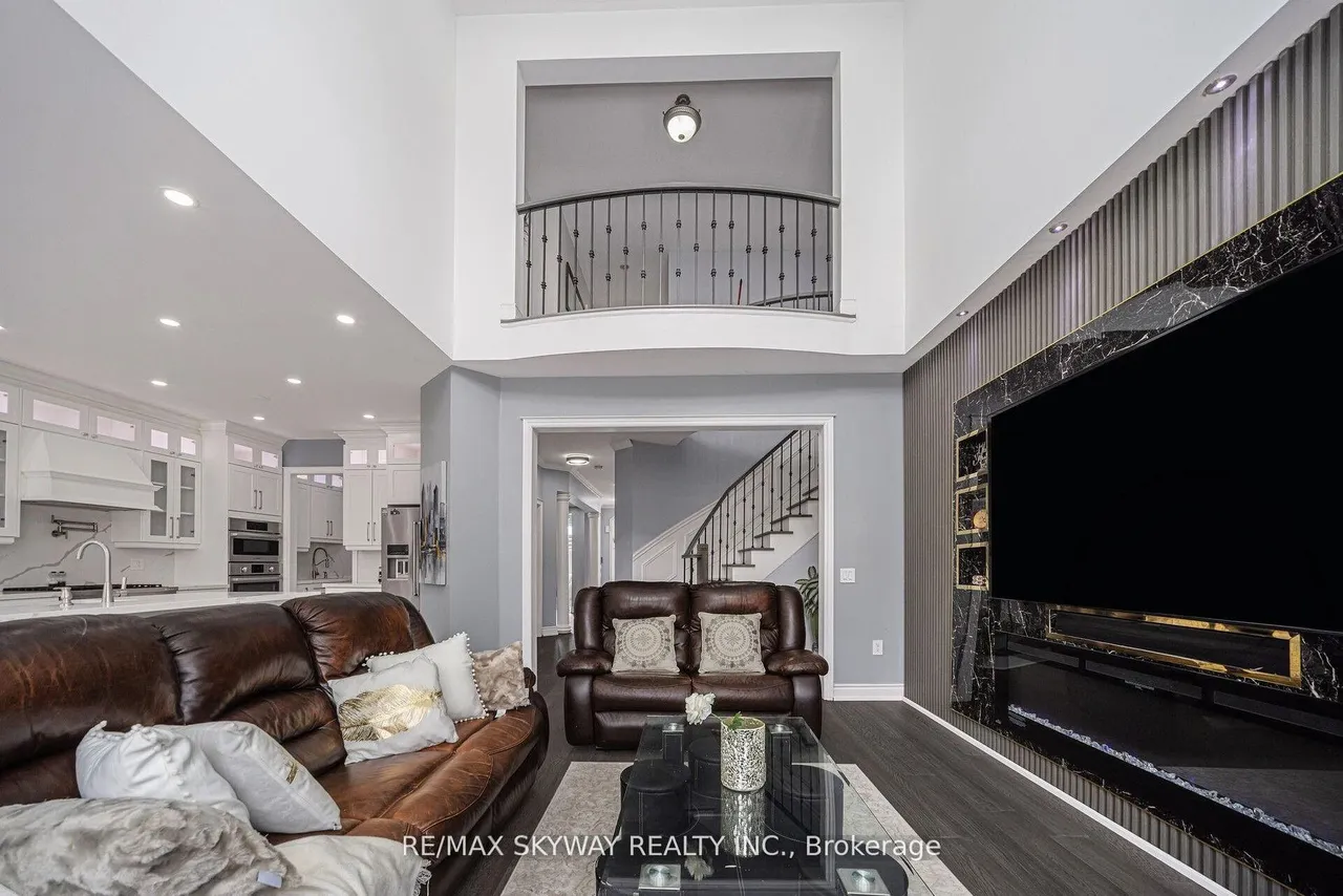44 Eaglesprings Crescent, Brampton, ON L6P 2W2