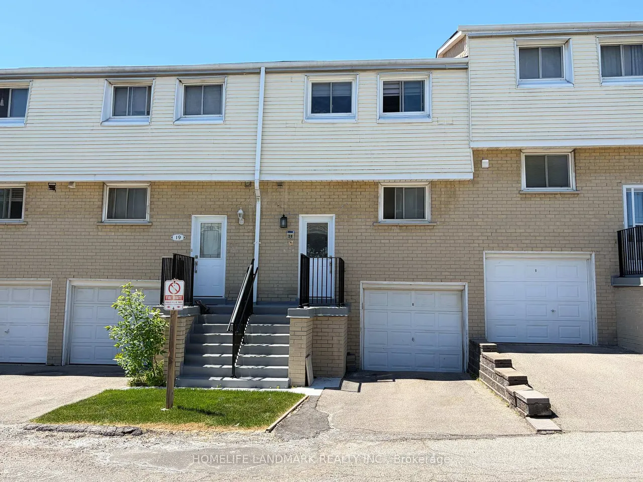 400 Mississauga Valley Boulevard 20, Mississauga, ON L5A 3N6