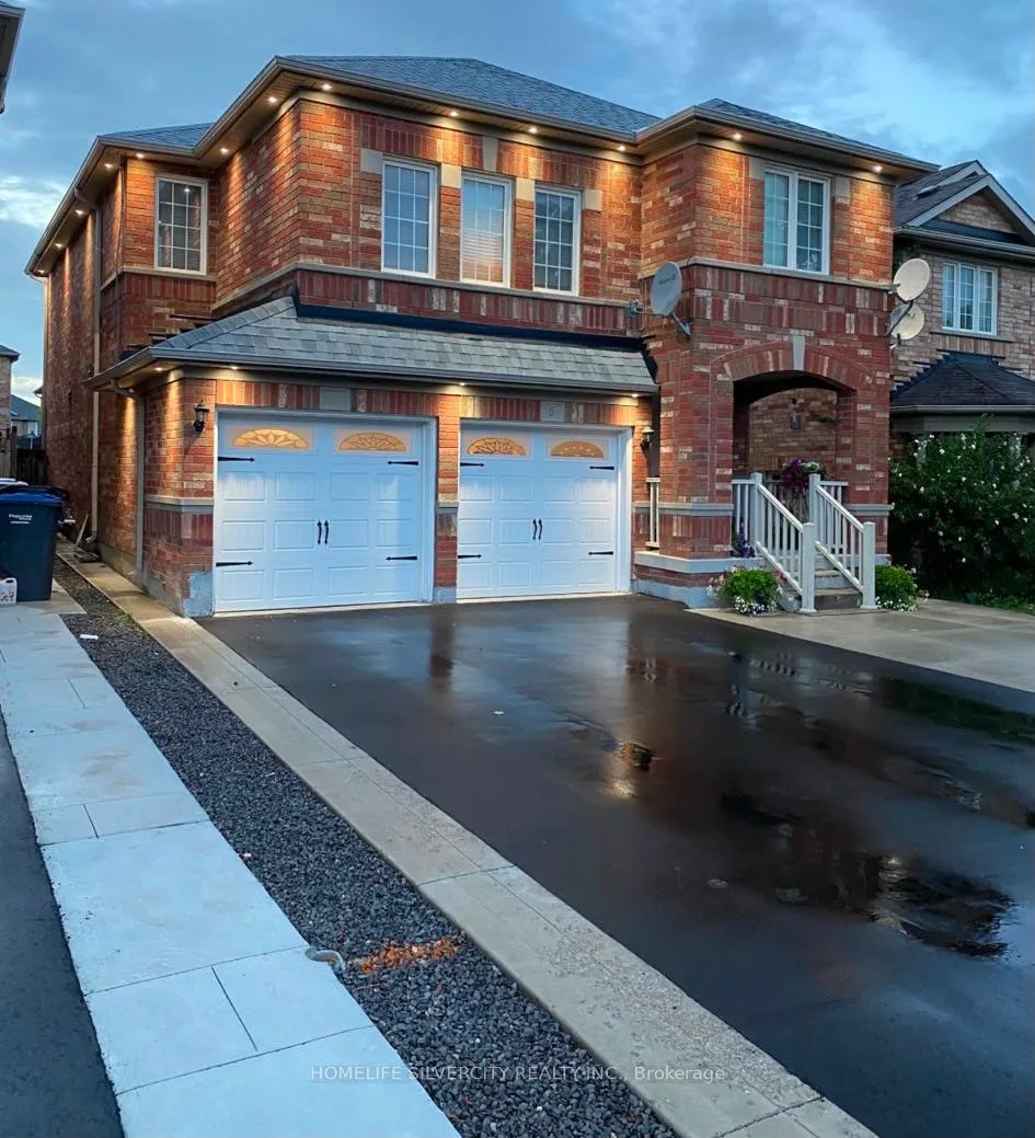 6 Silverbell Court, Brampton, ON L7A 3V3
