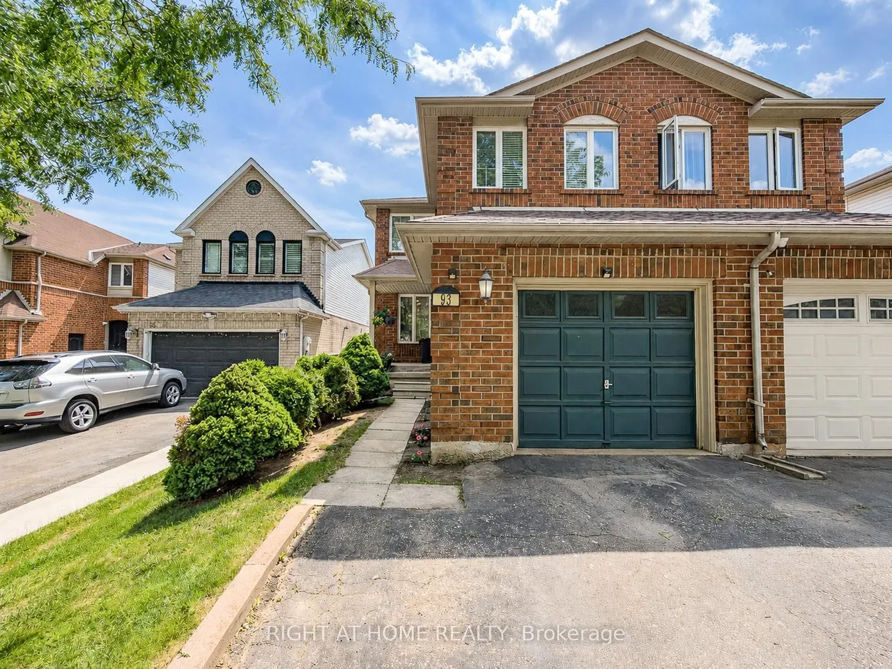 93 Townley Crescent, Brampton, ON L6Z 4T1