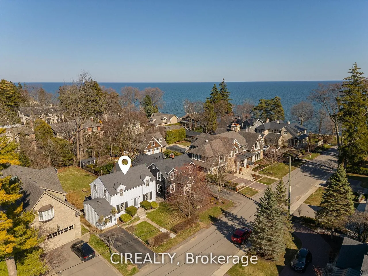25 Howard Avenue, Oakville, ON L6J 3Y2
