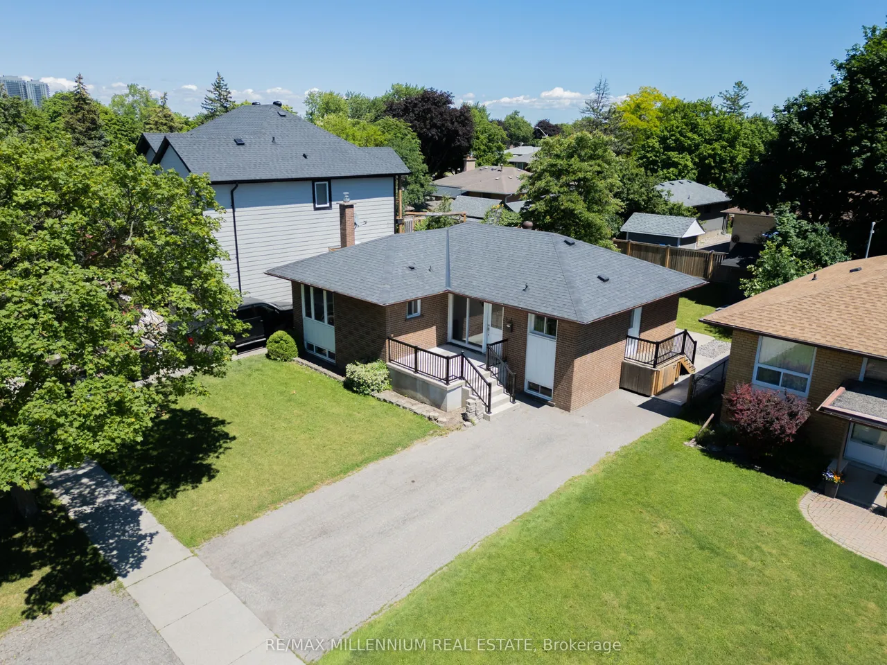 37 Campbell Drive, Brampton, ON L6X 2H8