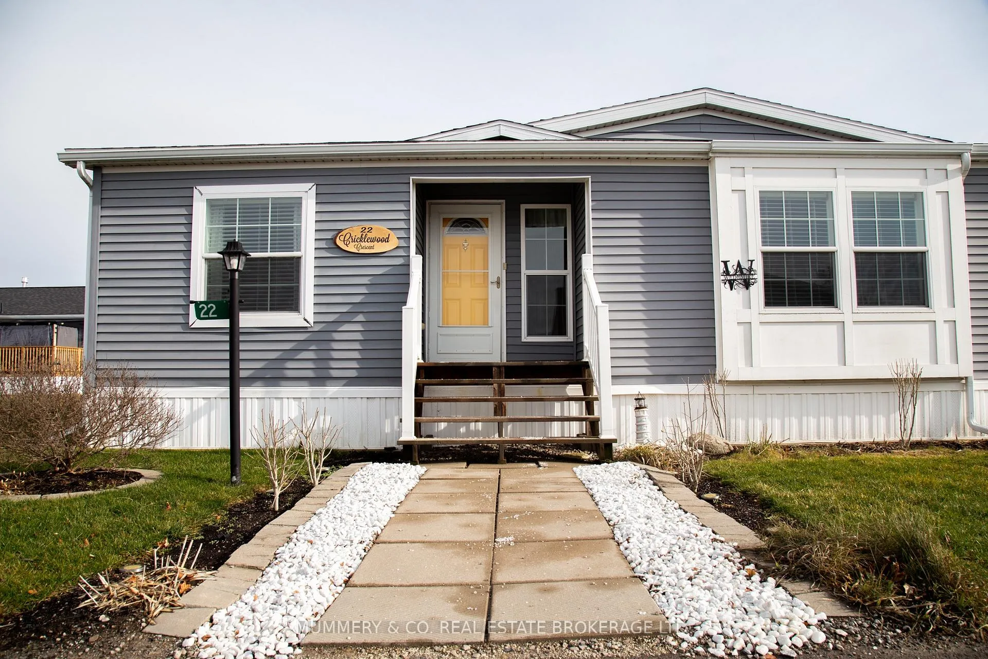 22 Cricklewood Crescent, Haldimand, ON N0A 1L0