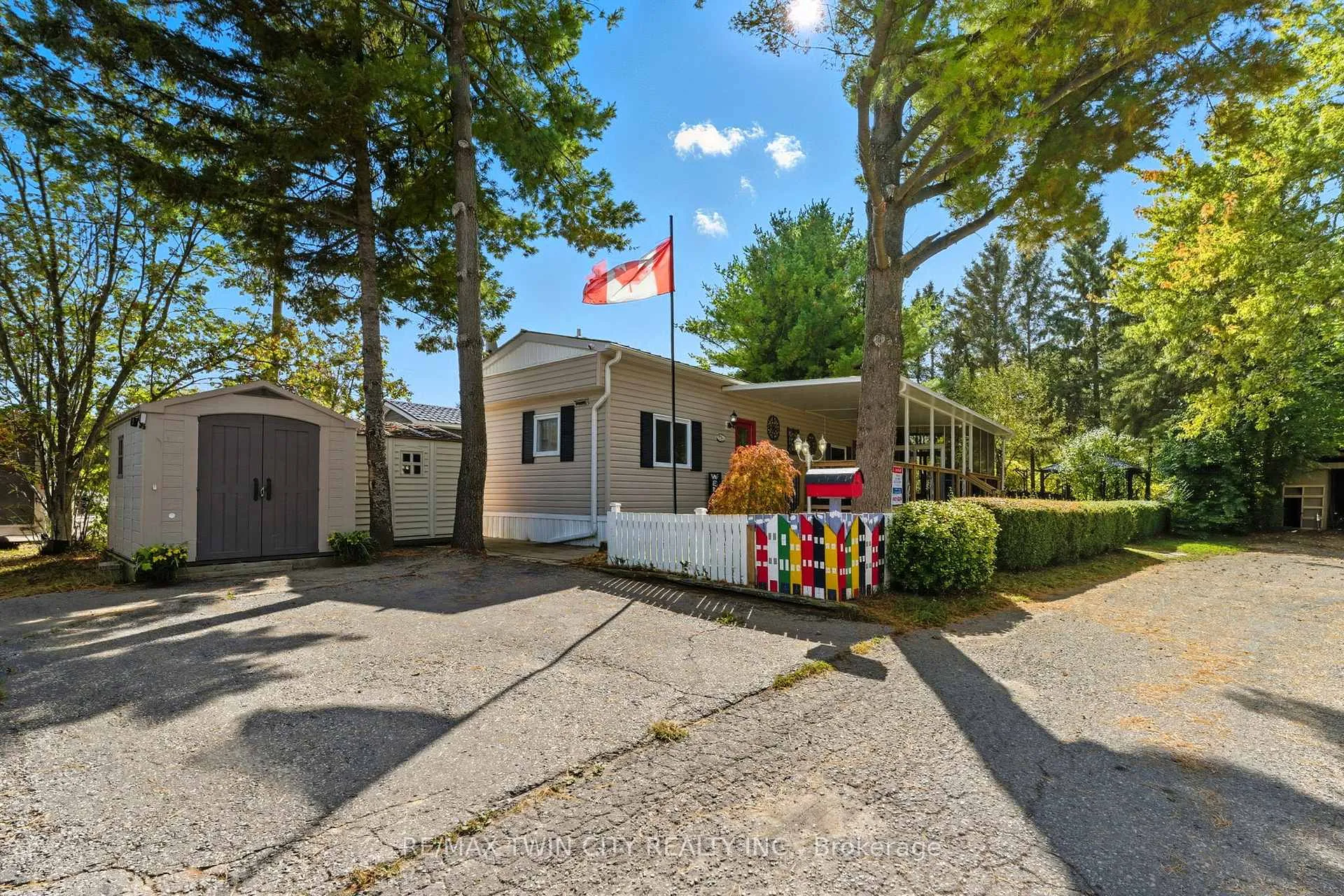 673 BRANT WATERLOO Road 518, North Dumfries, ON N0B 1E0