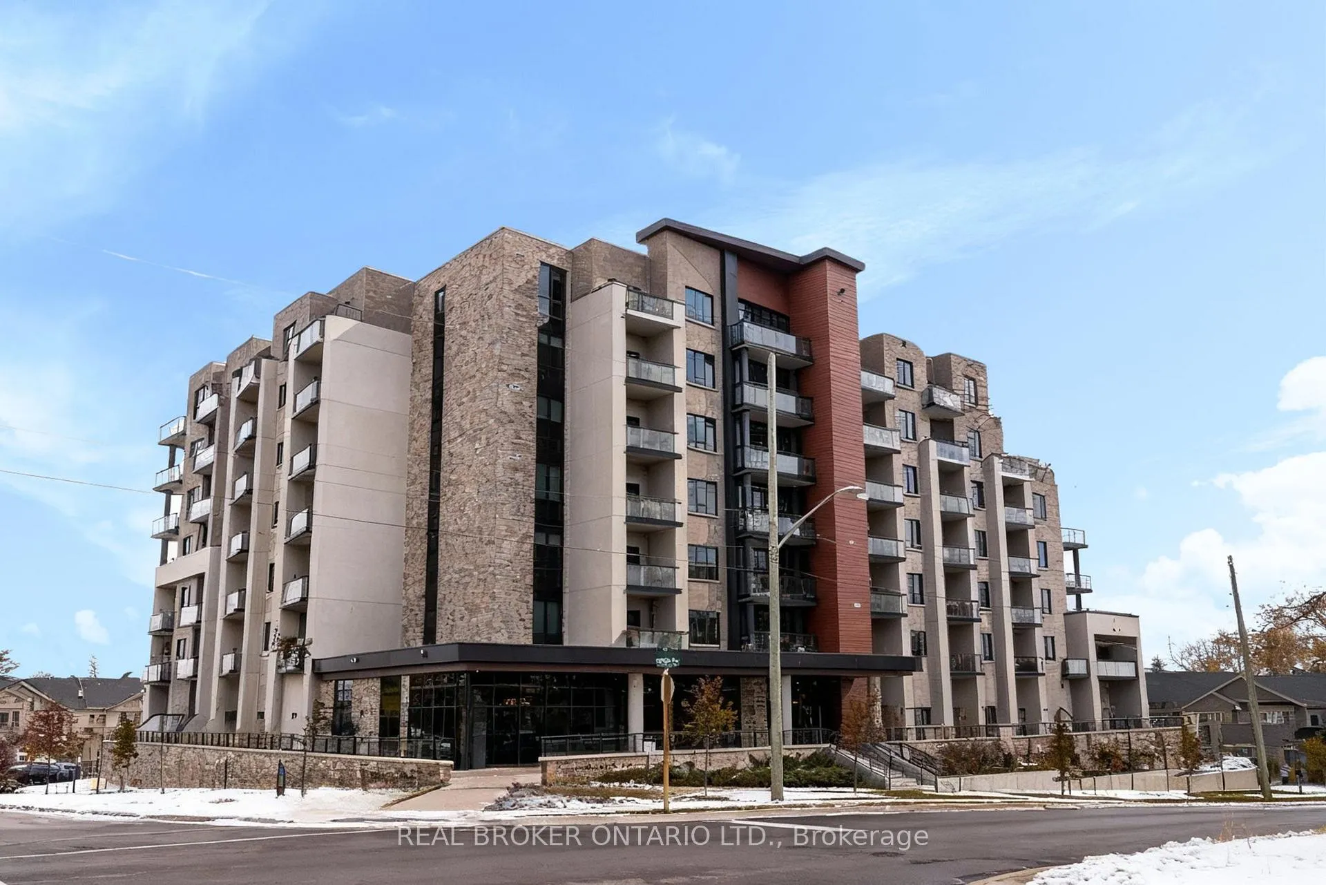 30 Hamilton Street S 302, Hamilton, ON L8B 1V8