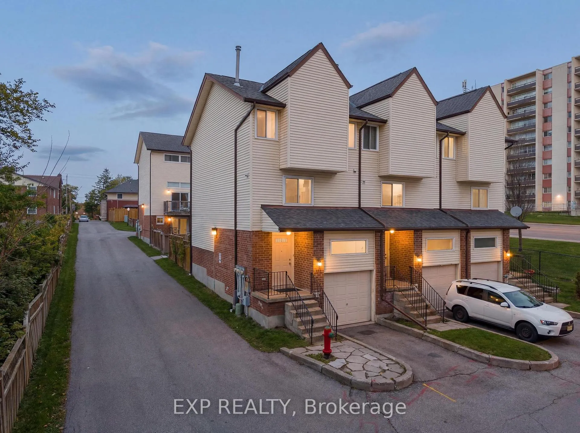 1085 Queens Boulevard 6, Kitchener, ON N2M 1B9