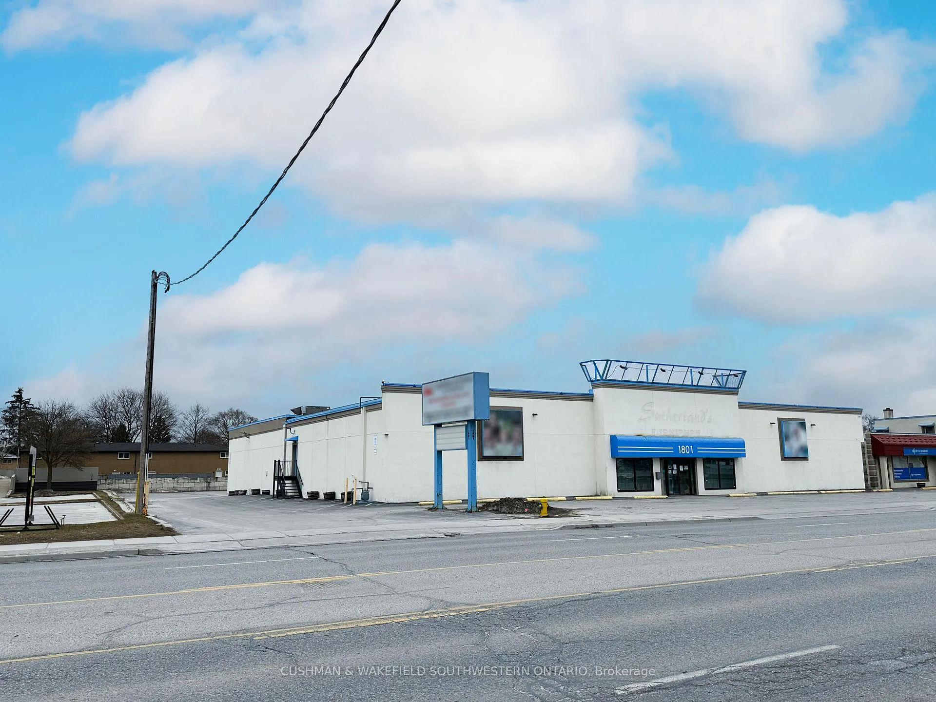 1801 Dundas Street, London, ON N5W 3E6