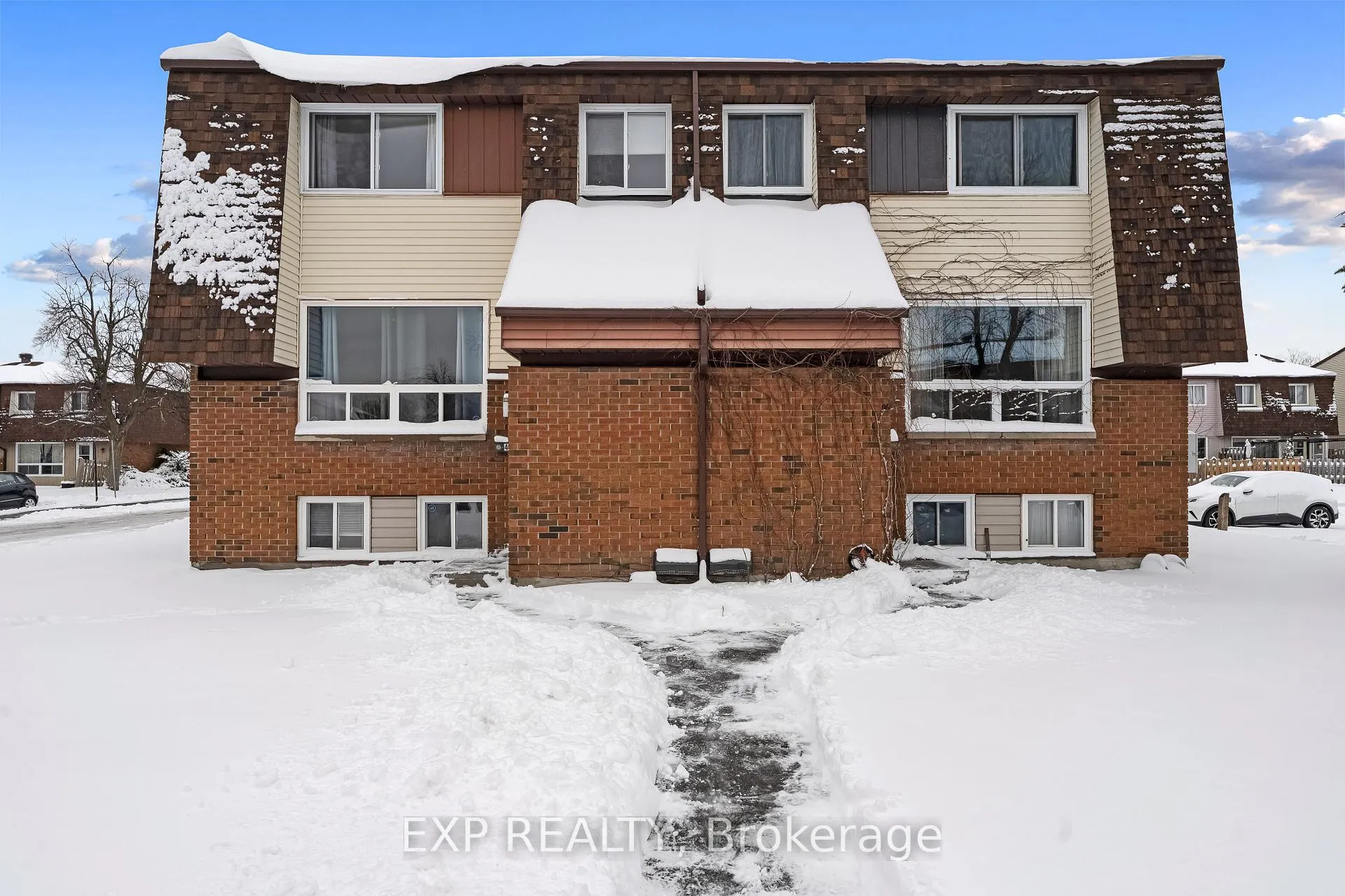 44A Woodvale Green N/A 52, Ottawa, ON K2G 4H4
