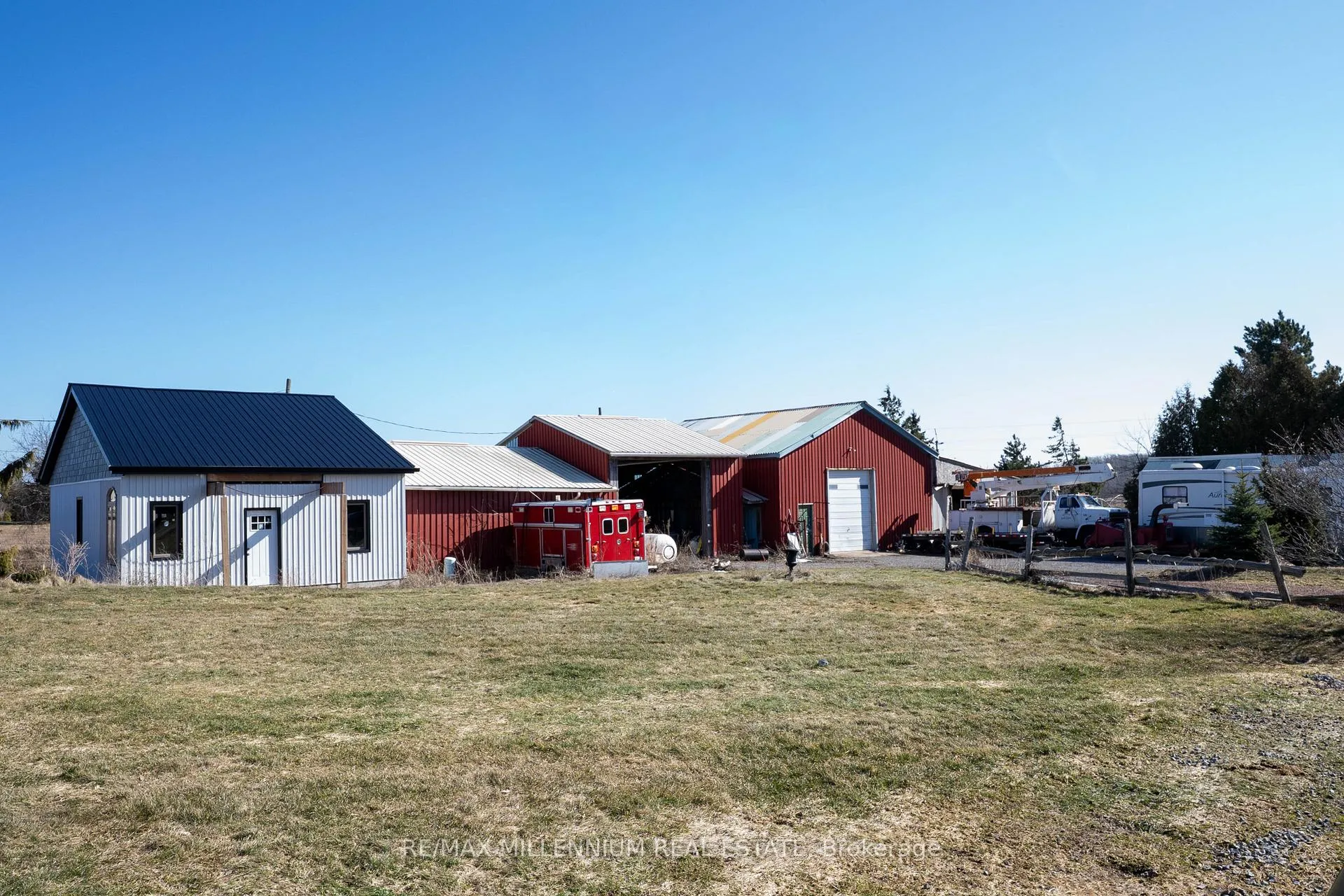 1113 Ridge Road, Hamilton, ON L8J 2X5