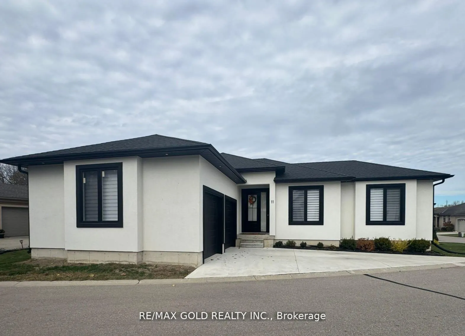 5 John Pound Road 11, Tillsonburg, ON N4G 5X3