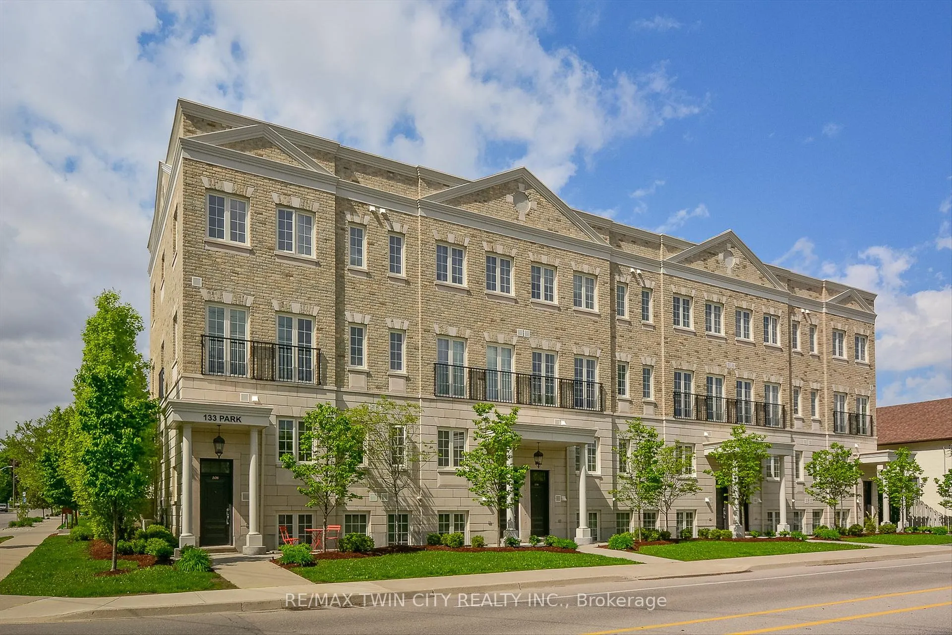 133 Park Street 101, Waterloo, ON N2L 6L7