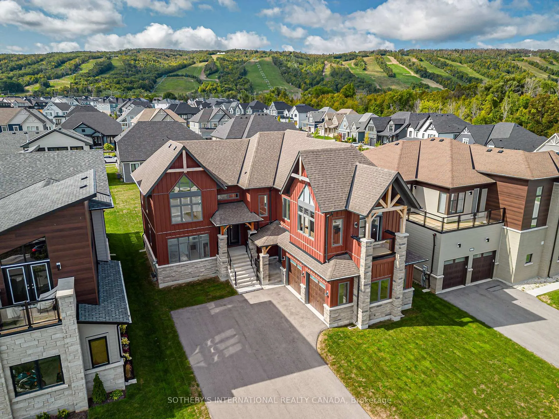 103 Stoneleigh Drive, Blue Mountains, ON L9Y 4P5