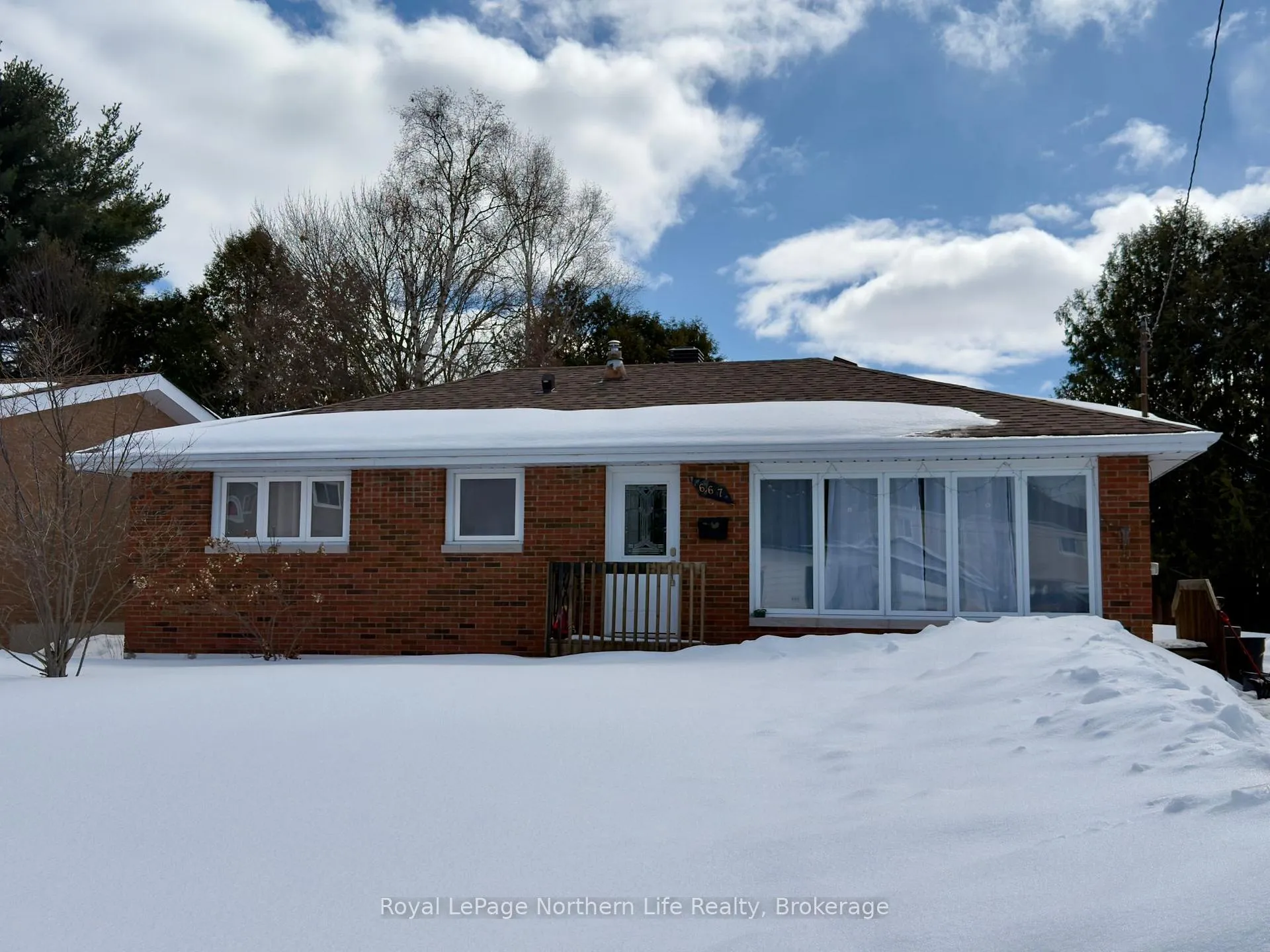 667 Montrose Avenue, North Bay, ON P1B 7G3