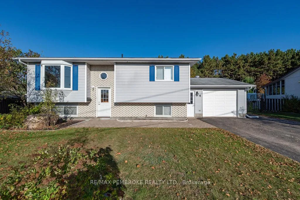 4 Dutch Drive, Petawawa, ON K8H 3M2
