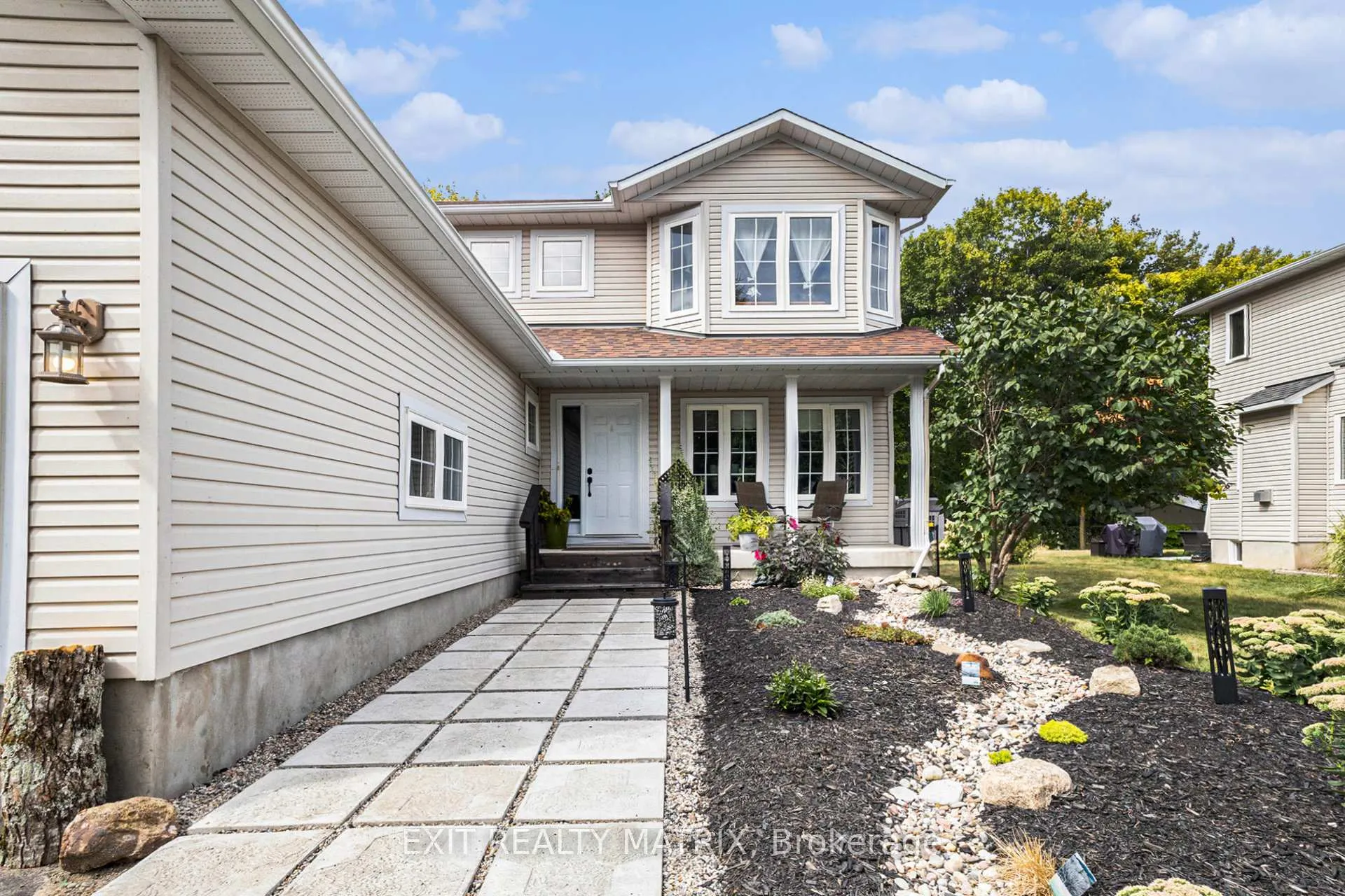 563 Loucks Drive, Russell, ON K4R 1H1