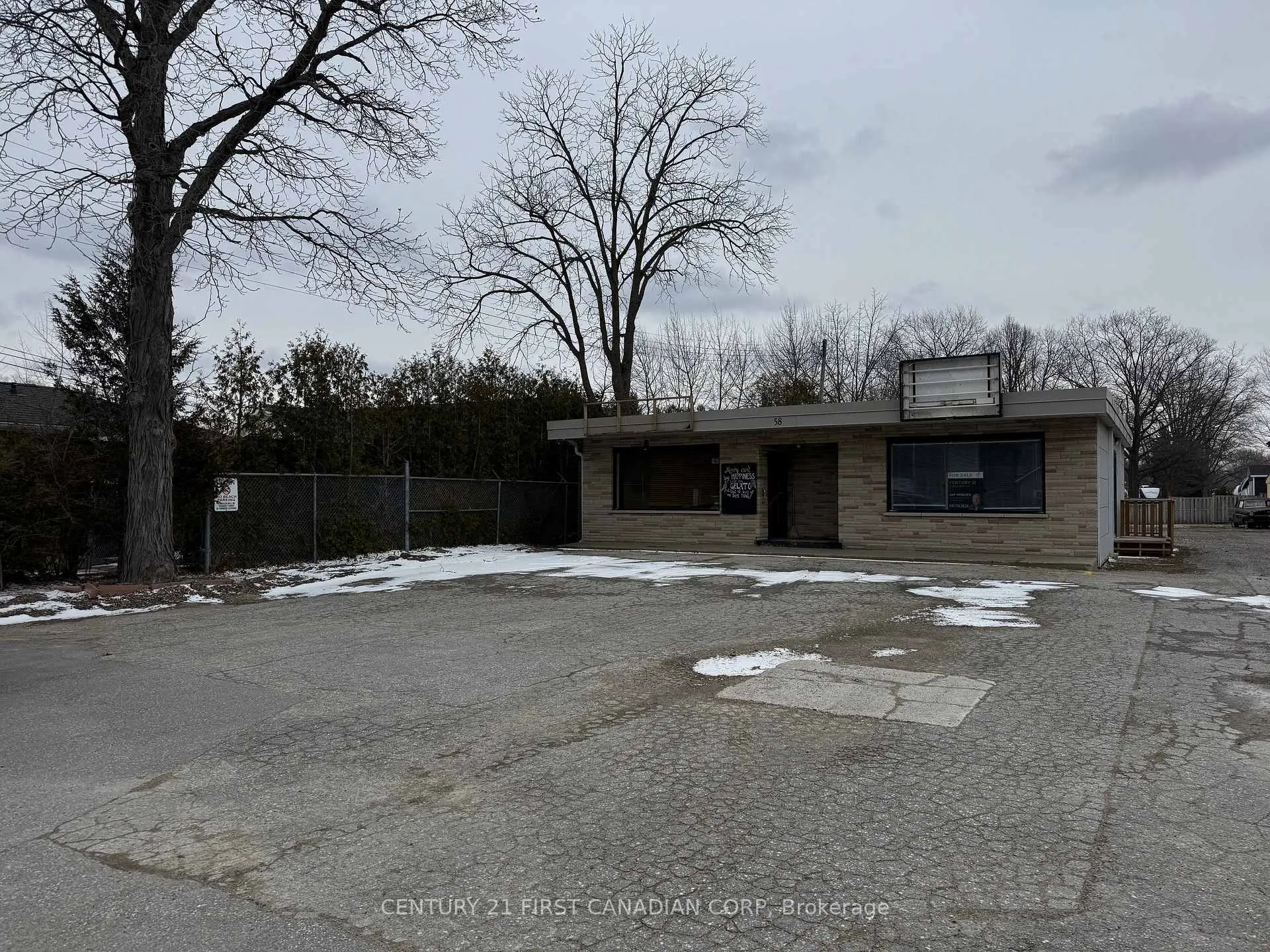 58 Ontario Street N, Lambton Shores, ON N0M 1T0