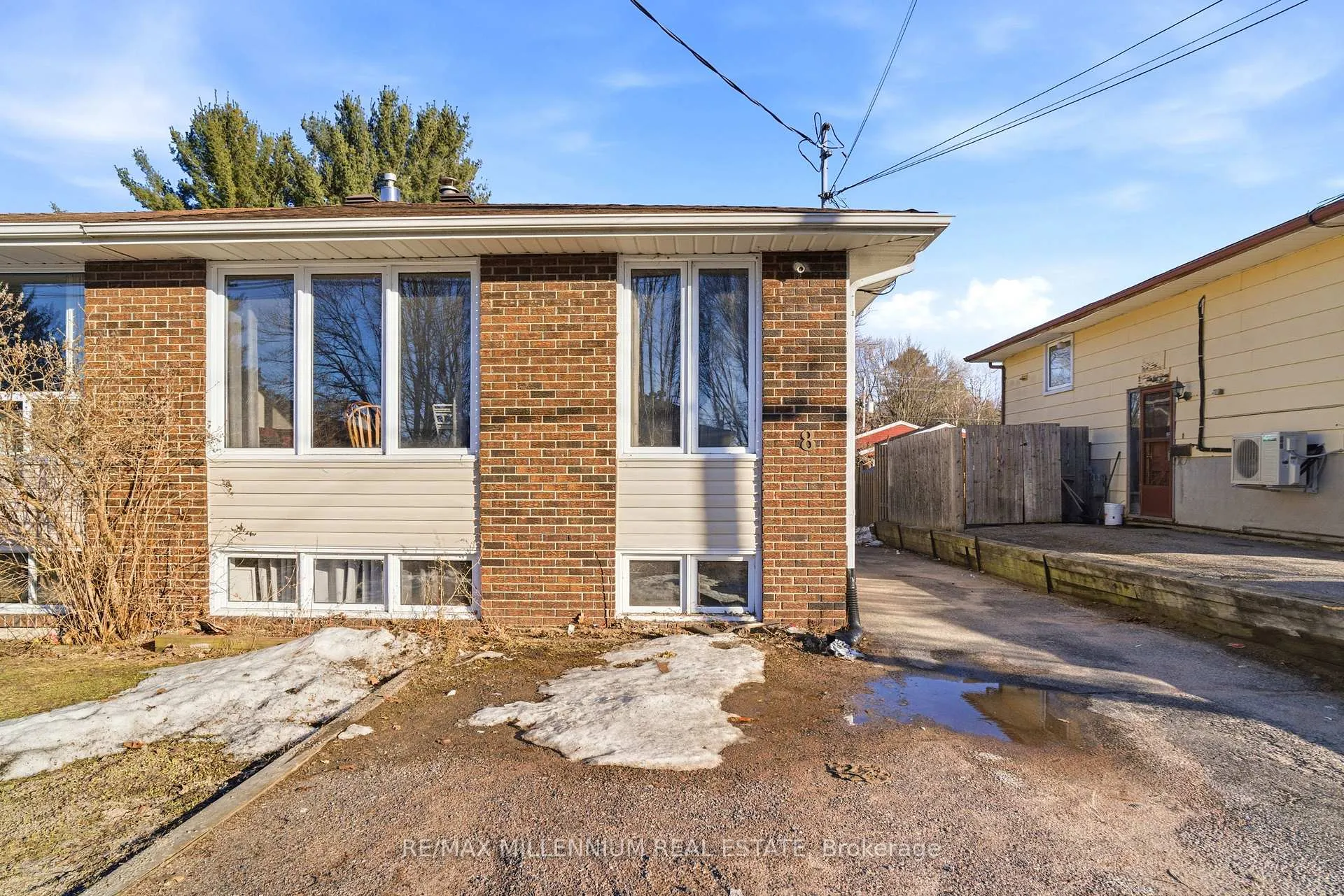 8 PLUMTREE Place, North Bay, ON P1A 3Y6