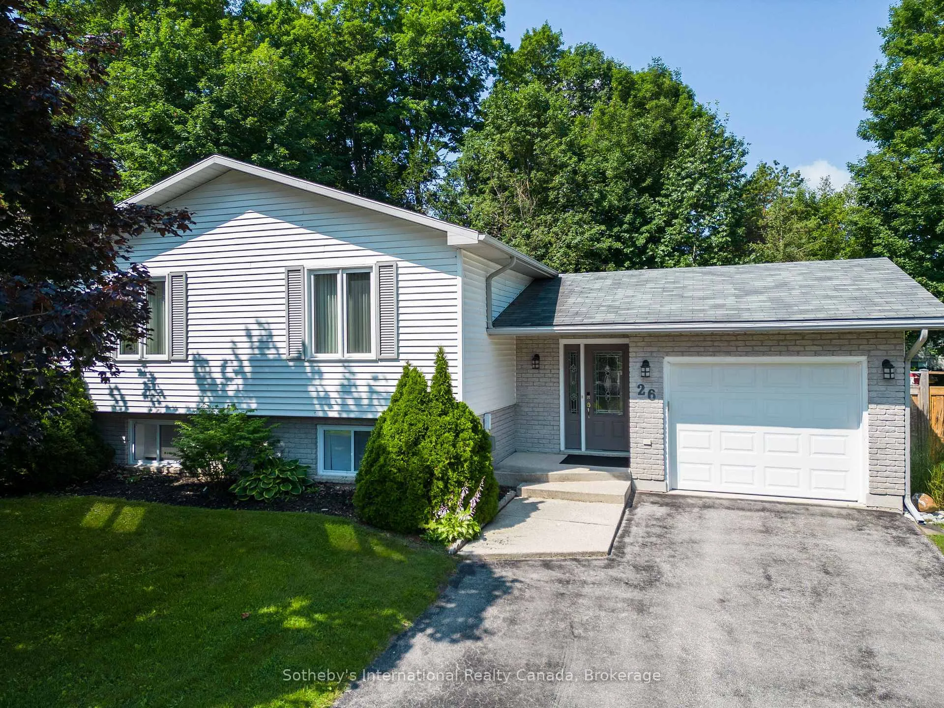 26 Middle Avenue, Meaford, ON N4L 1A8
