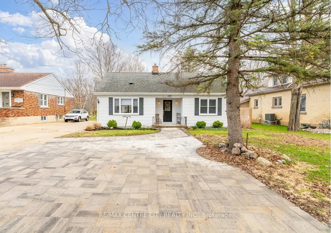 549 Victoria Street, Strathroy-Caradoc, ON N7G 3C2