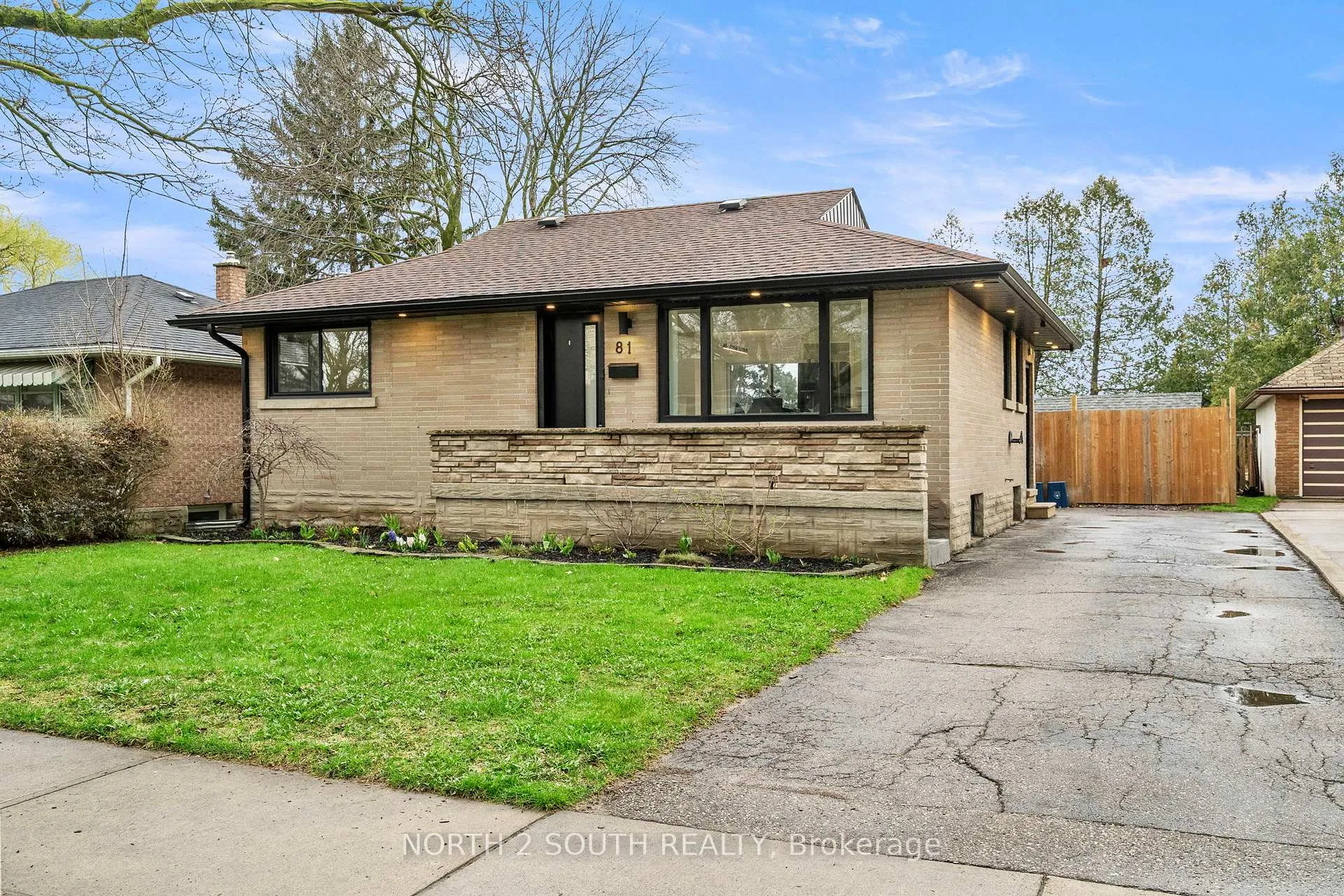 81 Clark Avenue, Kitchener, ON N2C 1Y1