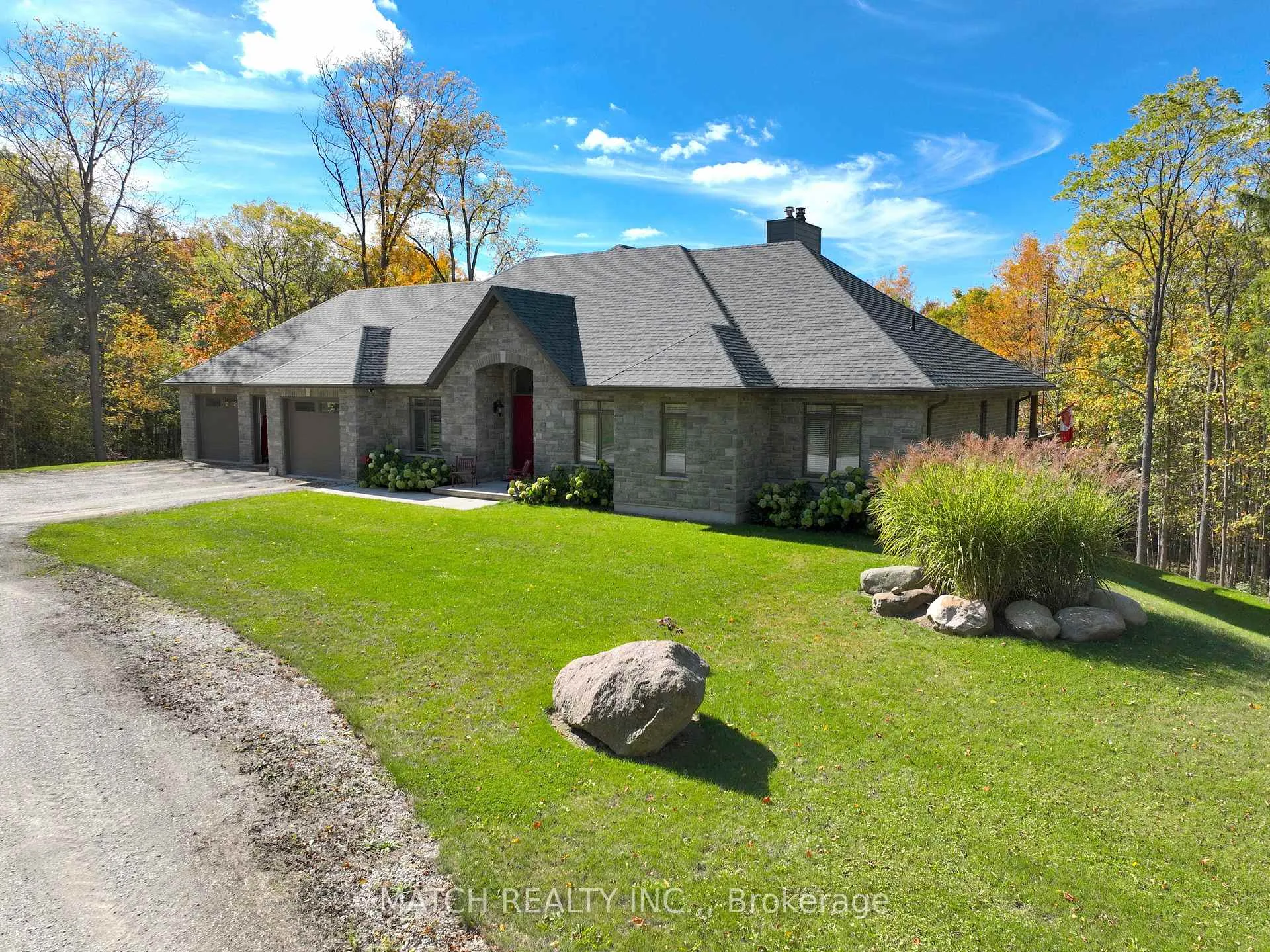 17000 Storey Drive, Thames Centre, ON N0M 2P0