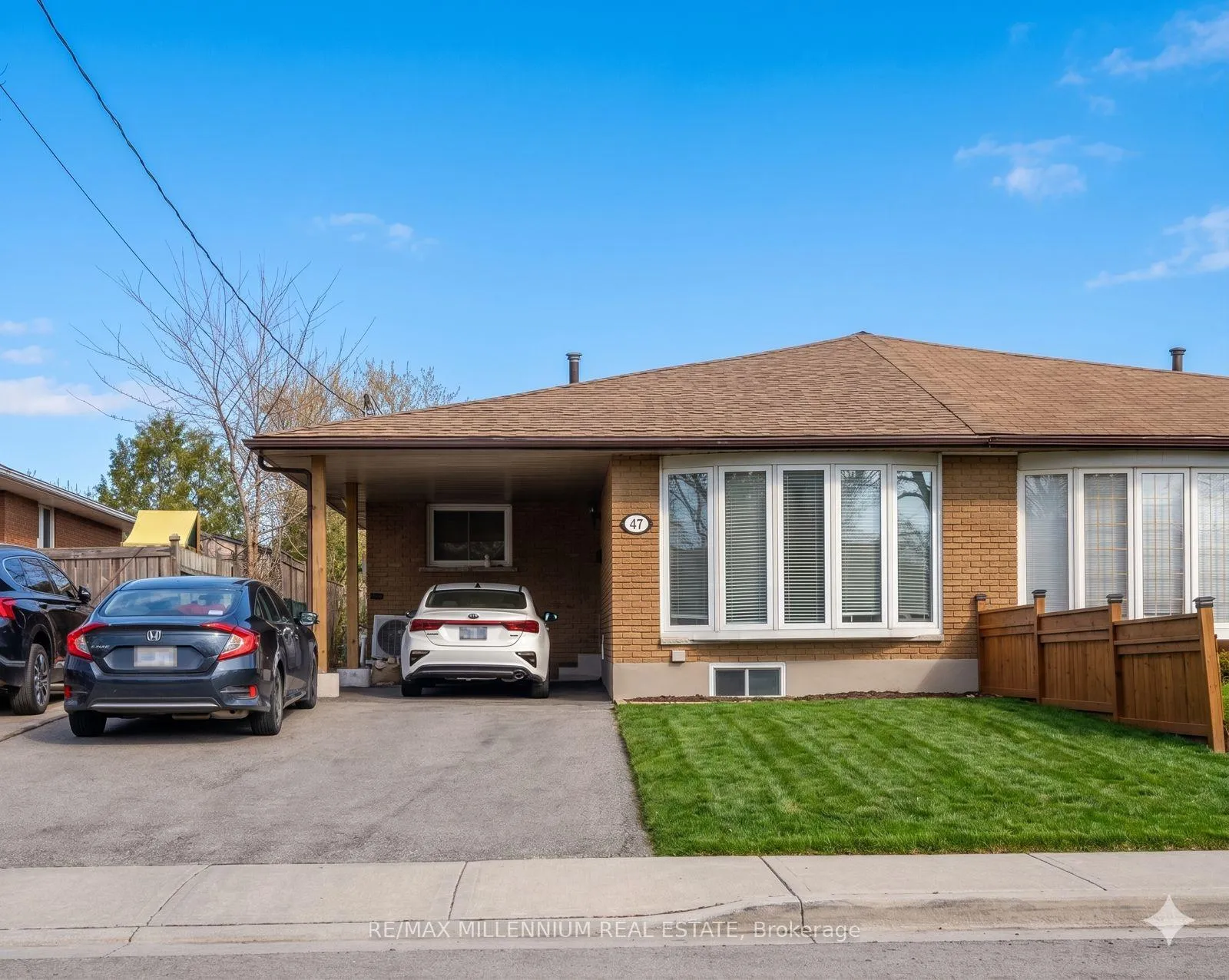 47 Rita Avenue, Hamilton, ON L8W 1M4