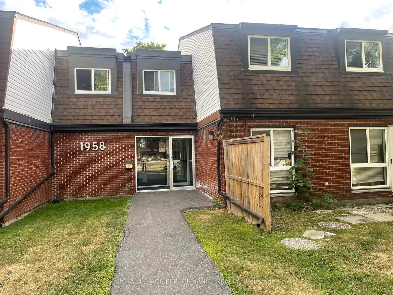 1958 Jasmine Crescent E 25J, Beacon Hill North - South and Area, ON K1J 7W1