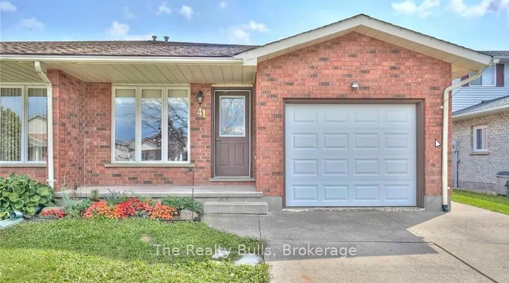 41 Poplar Crescent, Welland, ON L3C 6W2