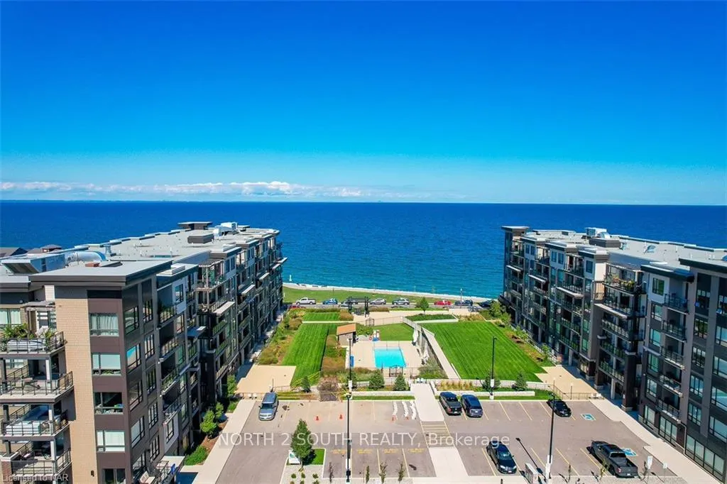 40 Esplanade Lane 408, Grimsby, ON L3M 0G9
