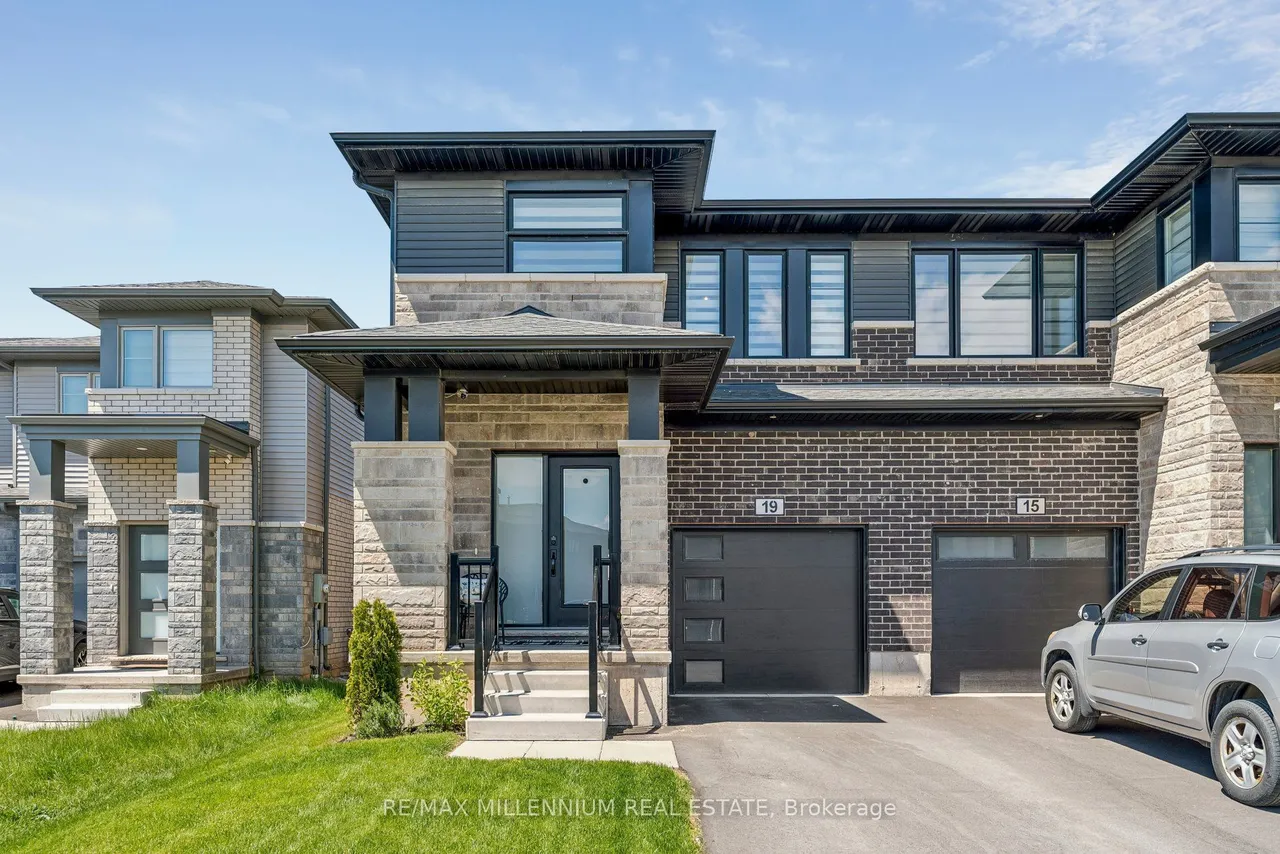 19 Whelan Court, Thorold, ON L2V 0M3