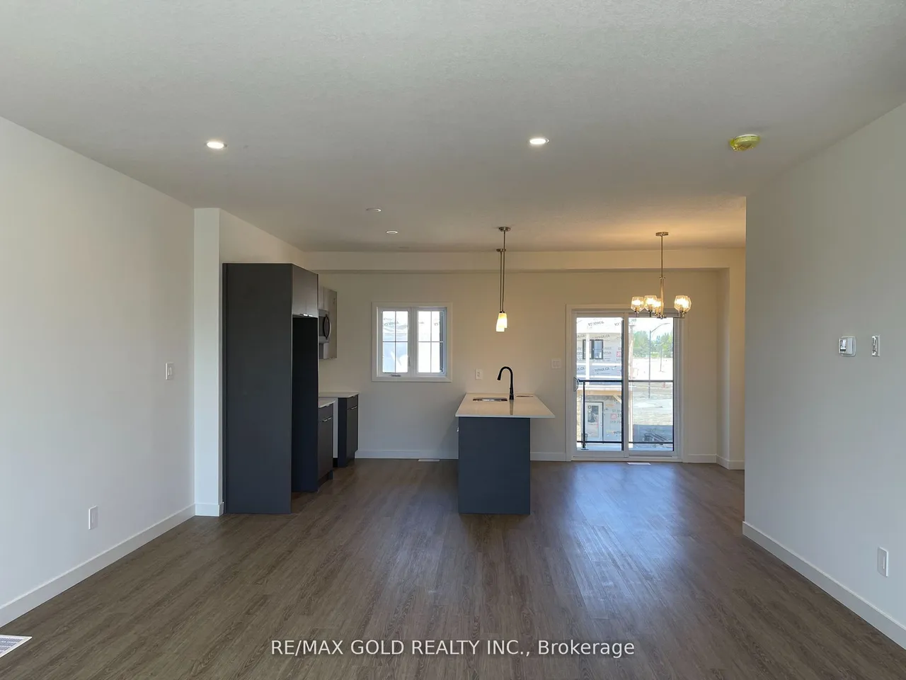 1781 Henrica Avenue 8, London North, ON N6G 0Y2
