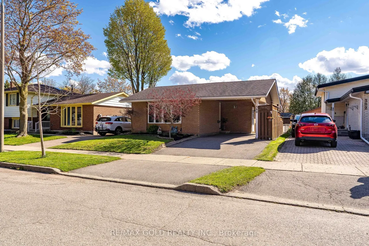 380 Grangewood Drive W, Waterloo, ON N2K 2E6