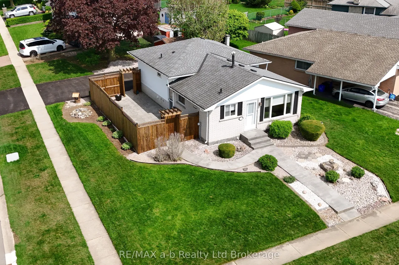 324 Macdonald Drive, Woodstock, ON N4S 8E3