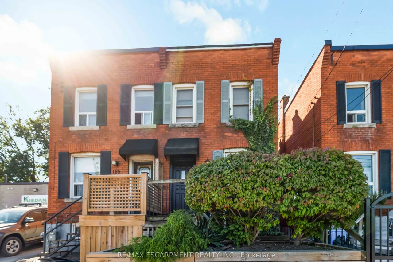 187 Barton Street W, Hamilton, ON L8R 2H3