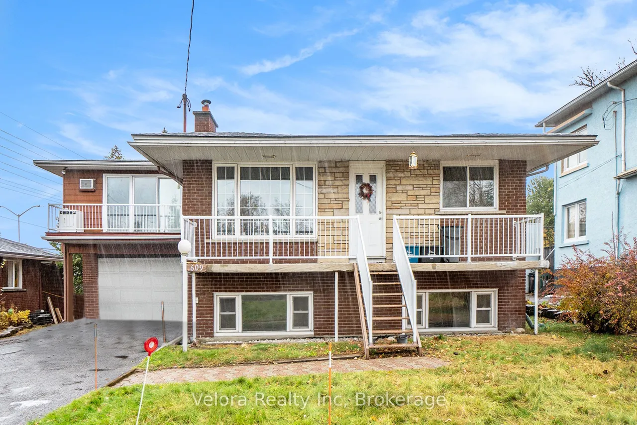 609 Malartic Avenue 1, Overbrook - Castleheights and Area, ON K1K 0X2