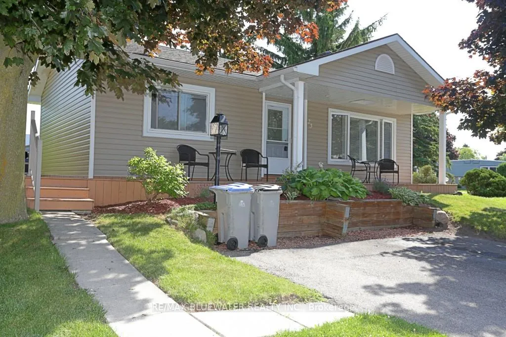 23 Pebble Beach Parkway E, South Huron, ON N0M 1T0