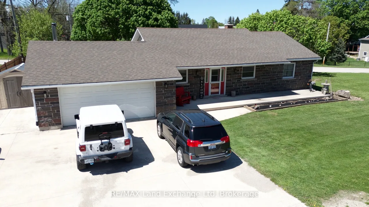 1041 Main Street, Howick, ON N0G 2X0