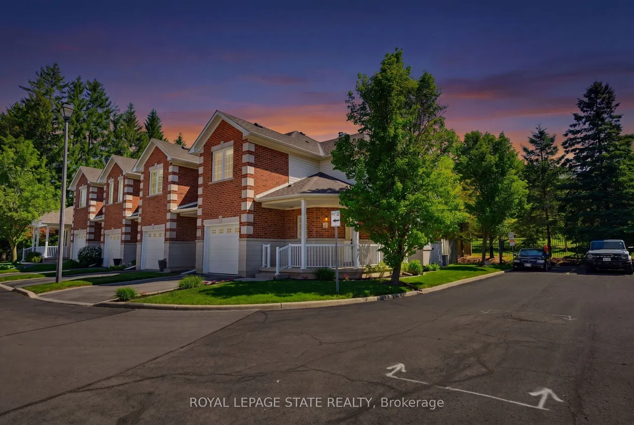 81 Valridge Drive 13, Hamilton, ON L9G 5B7