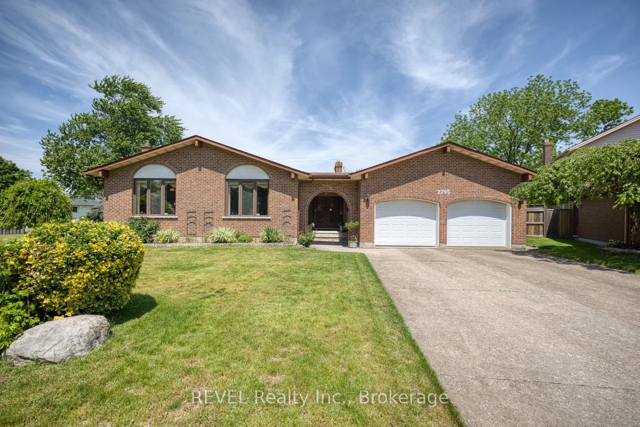 2795 Solar Crescent, Niagara Falls, ON L2J 4A8