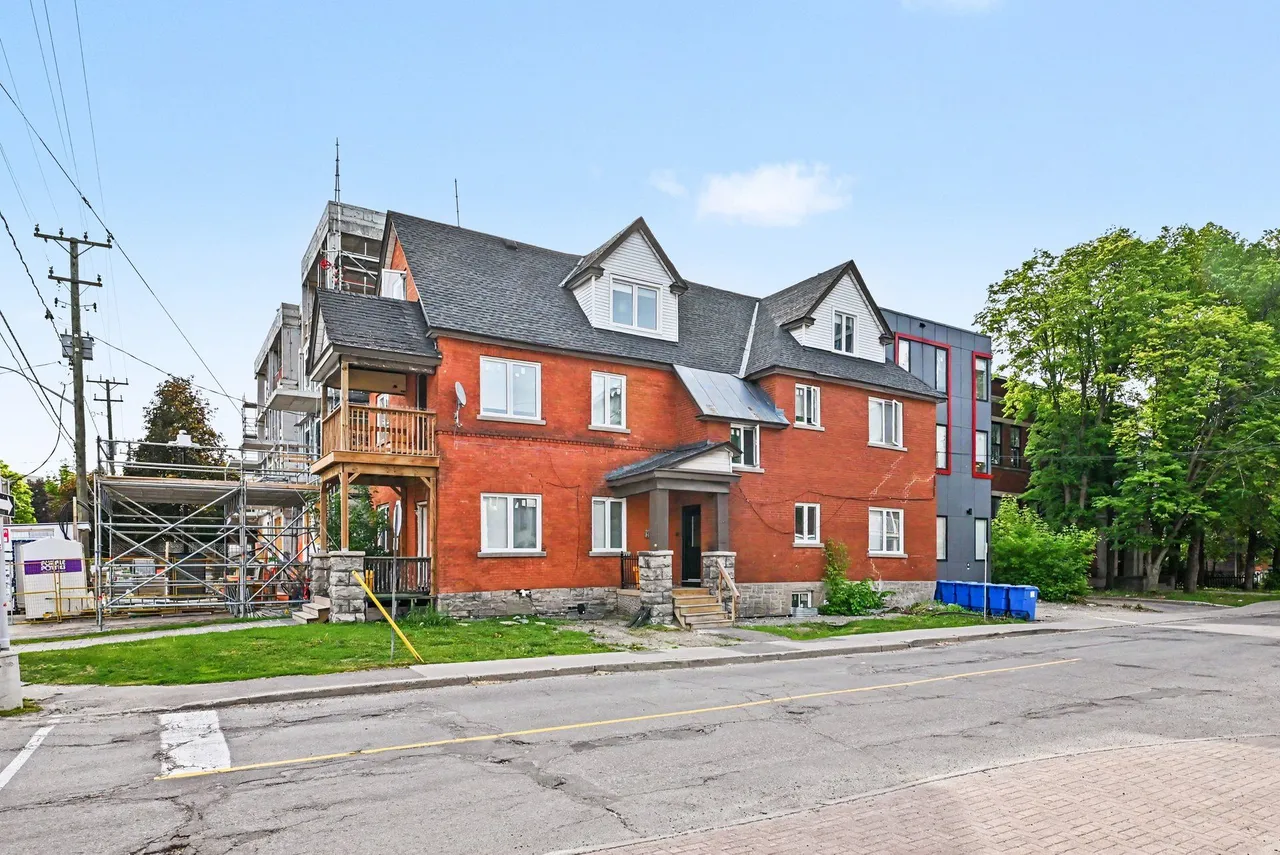 351 Friel Street, Ottawa, ON K1N 7W7