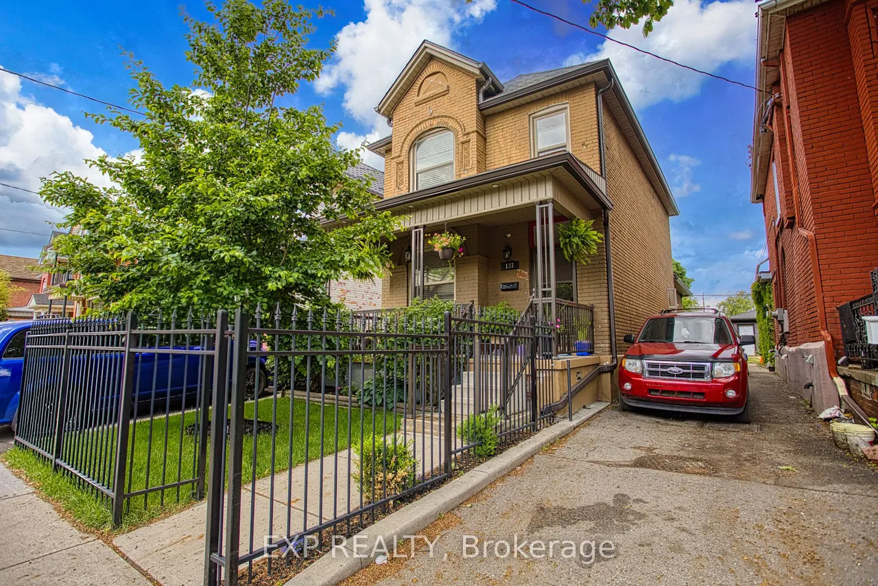137 Wentworth Street N, Hamilton, ON L8L 5V6