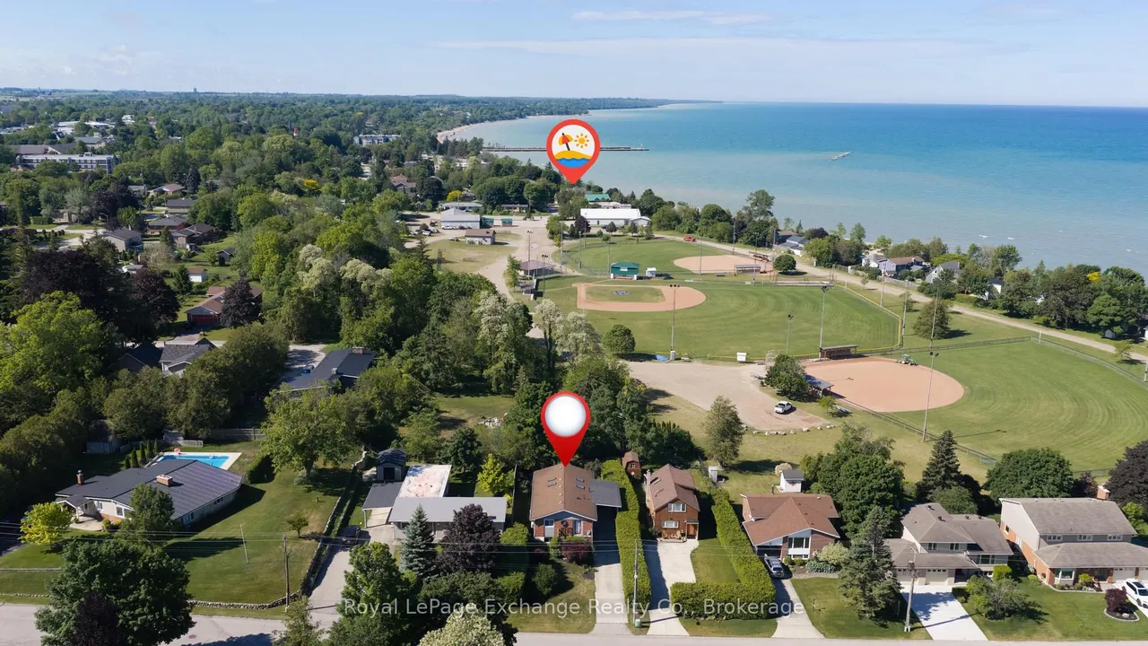 136 Kingsway Street, Kincardine, ON N2Z 1B6
